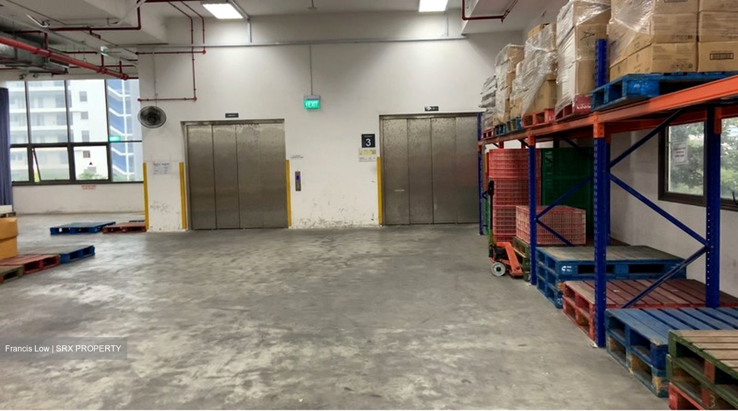 Form Industrial Building (D18), Factory #599610341
